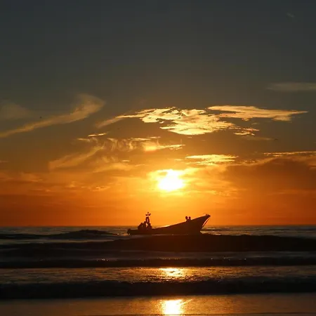 Bed & Breakfast Element Costa de Caparica