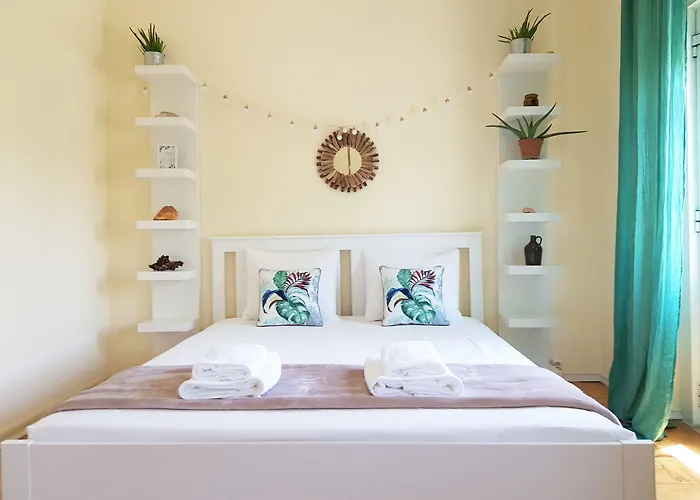Bed & Breakfast Element